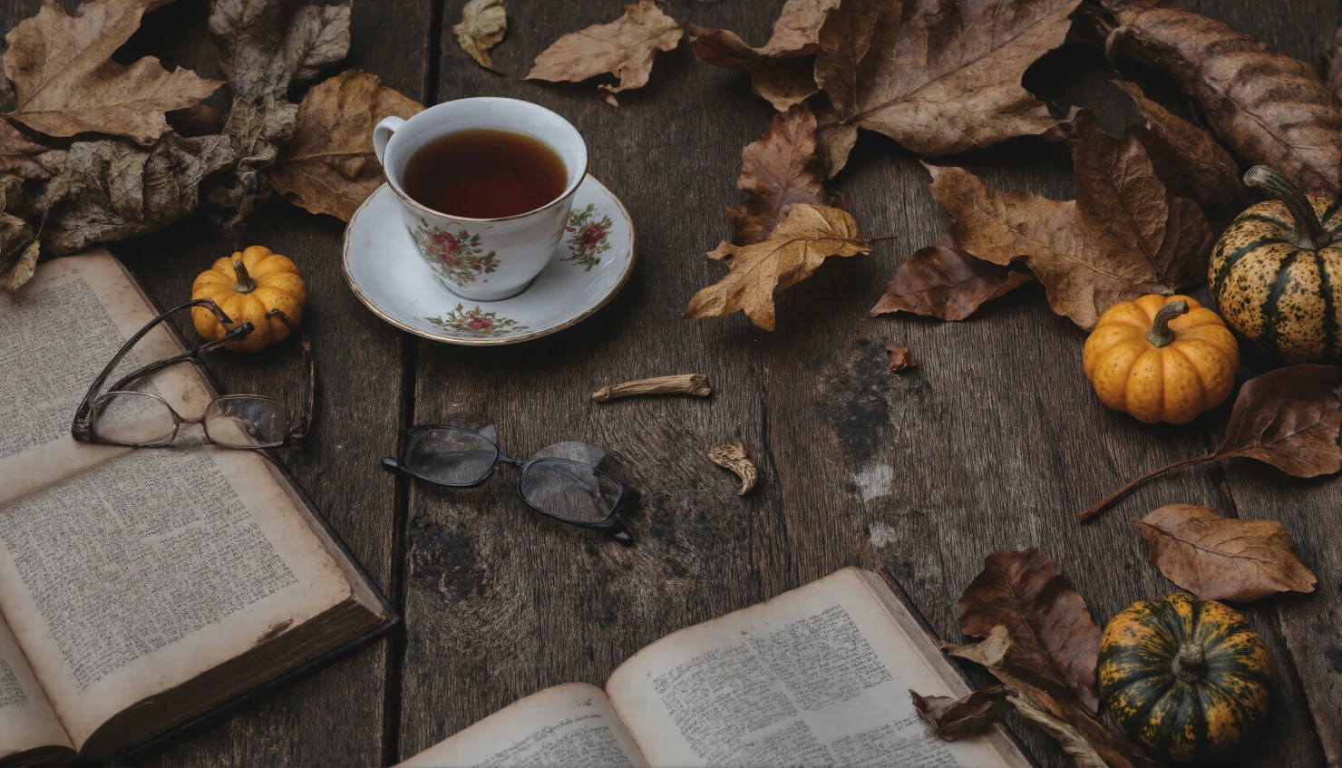 Cozy Autumn Reading Scene with Tea and Books #40792
